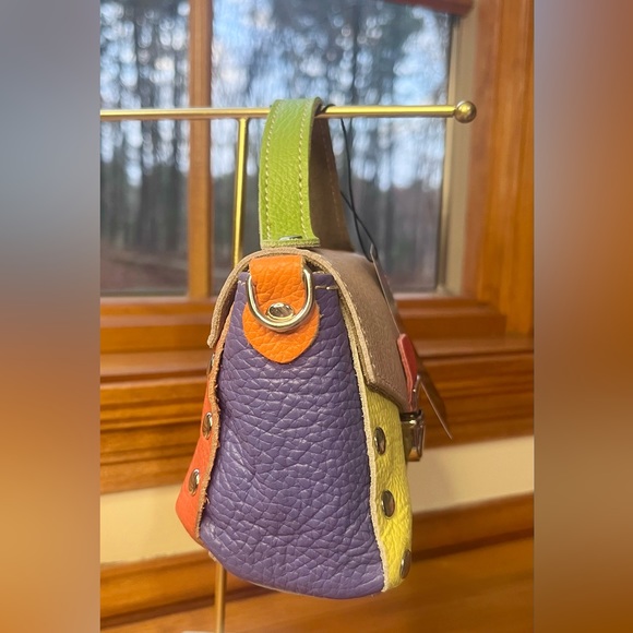 Colorblock Crossbody in 💯% Italian Leather - Picture 6 of 16